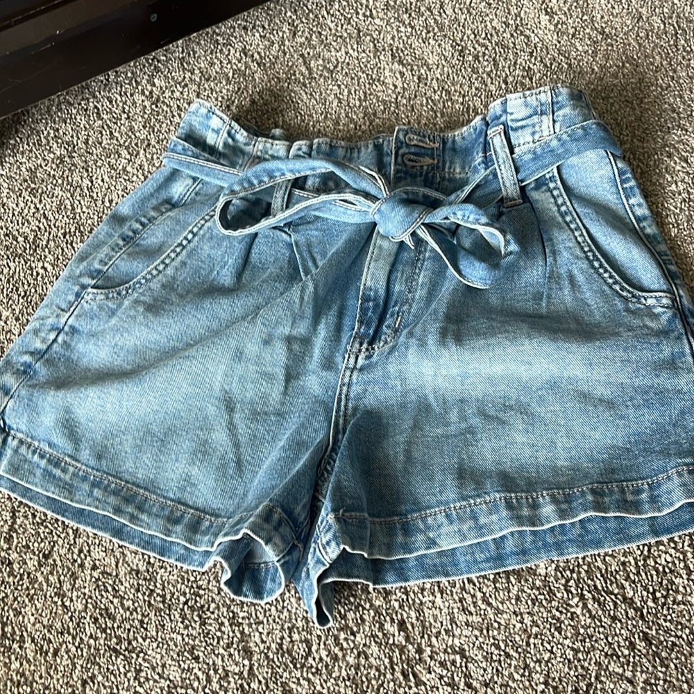 American Eagle Denim Mom Short Tie Waist